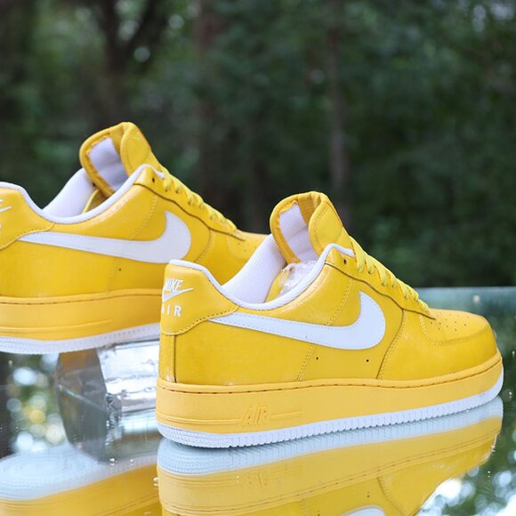 Nike Air Force 1 Varsity Maize 2008 - Picture 14 of 16